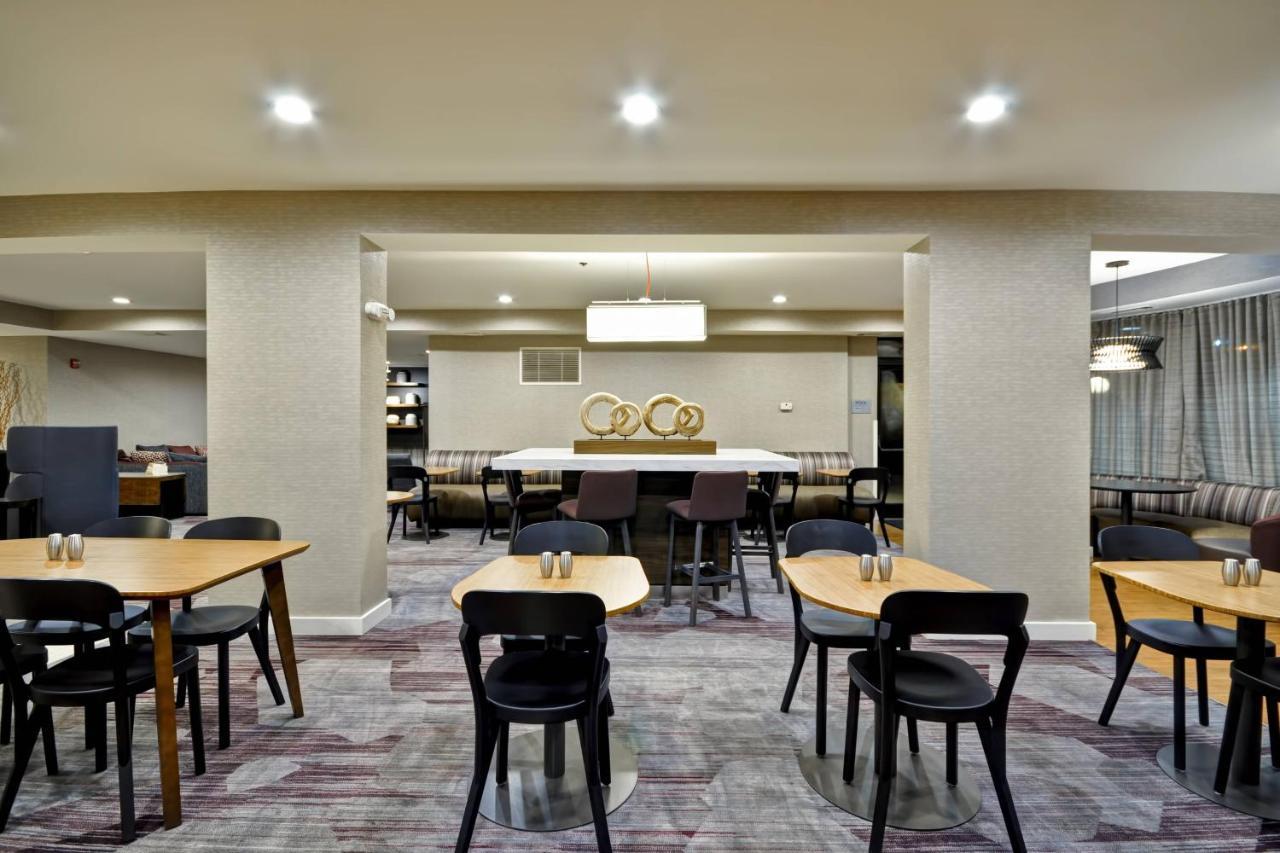 Courtyard By Marriott Jacksonville Airport/ Northeast Exterior photo