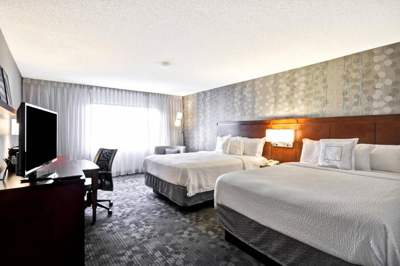 Courtyard By Marriott Jacksonville Airport/ Northeast Exterior photo