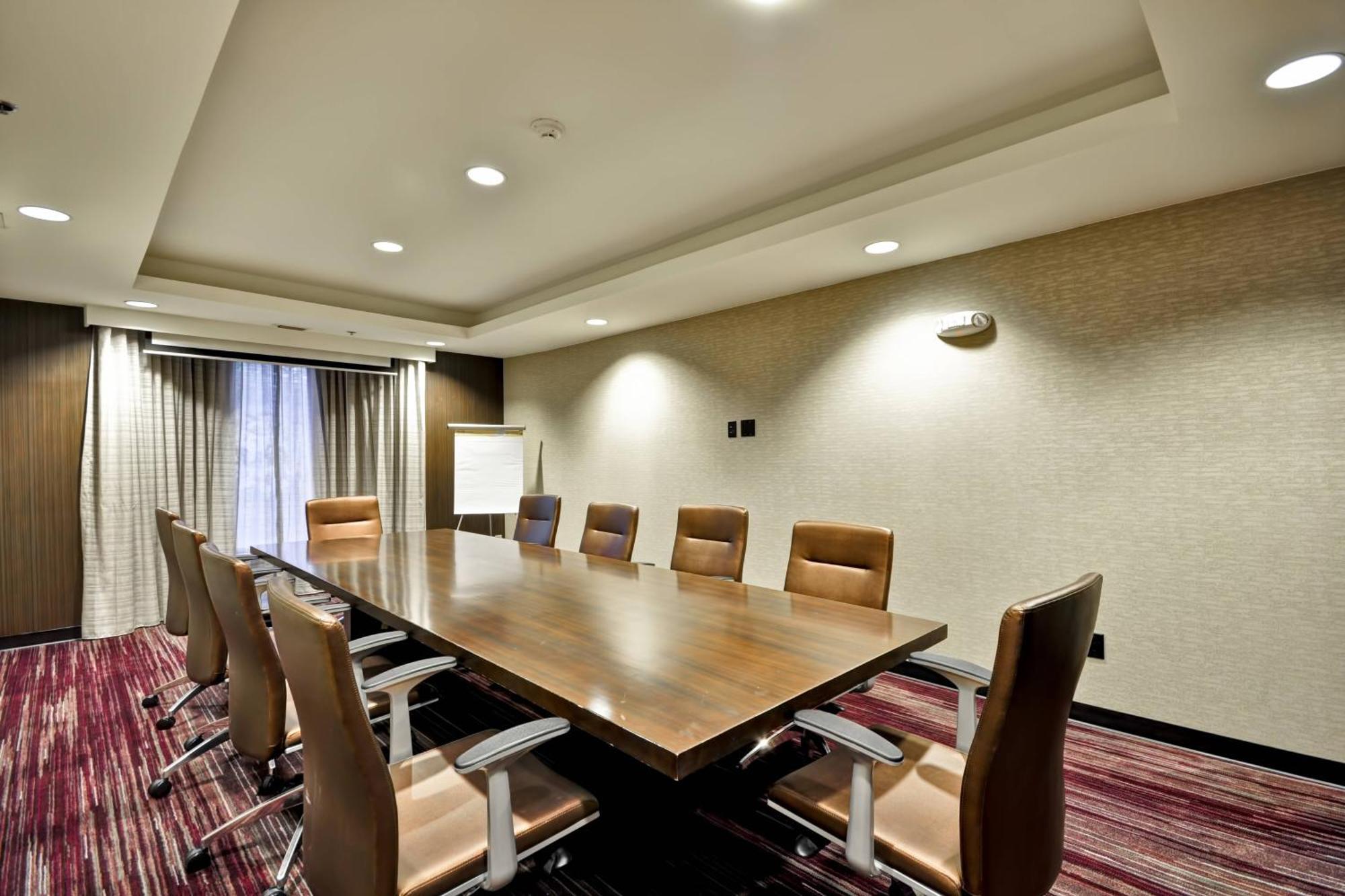 Courtyard By Marriott Jacksonville Airport/ Northeast Exterior photo